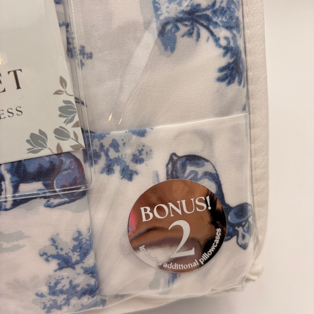 Kindred Home Queen 6 Piece Sheet Set Blue White Dachshund Doxie Dog Toile - Picture 6 of 6